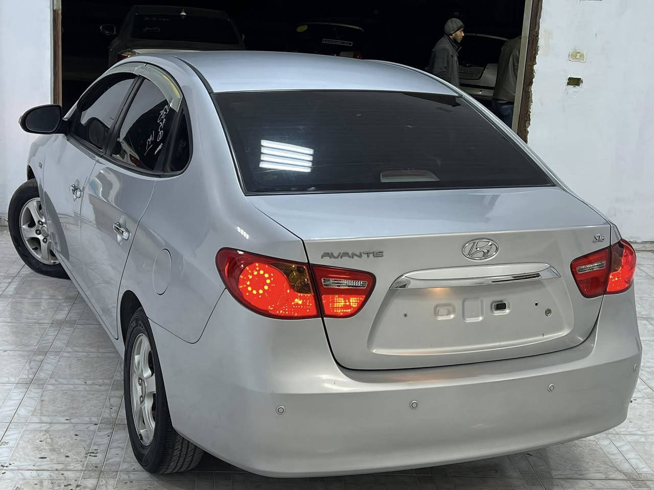 الهم بارك لاقوة الا بالله 
🤍معرض الخال لبيع وشراء السيارت 🤍
#للبيع هونداي افانتي منفوخه  .2010  عيب لا ✔️✅️ 
الـنوع: HYUNDAI✔️✅
الفــئة : منفوخه✔️✅
اللـون : رصاصي 🤍✅
داخليه :ع  رصاصي✅
سعـة المحـرك : 16 الصغير🔥✅
سـنة الصـنع :  .2010✅
الحـالة : مُمتَــٰـازَة ✅
إستيــراد : كوريا🎖✅
المسافه المقطوعة :"120مشي  اصلي بورق السرفز 🏎️🏅
العيـوب : لا يوجـدْ عيب لا 💯✅
جمرك رساله مفتوحه✅
نـاقل الحـركة : اوتوماتيك✅
نـوع الوقـود : بنزيــن - Gasoline⛽️ ✅
السعر :23800
ًًــــــــــــــــــــــــــ
للإستفســار أگـــثــر ↘️⬇️↙️
المكان/تاجوراء طريق المصانع
رقـم الهاتف 0913937141
0916070765


**إذا كنت صاحب هذا الإعلان وتريد حذفه لأي سبب، رجاءا أرسل رسالة إلى الدعم الفني**