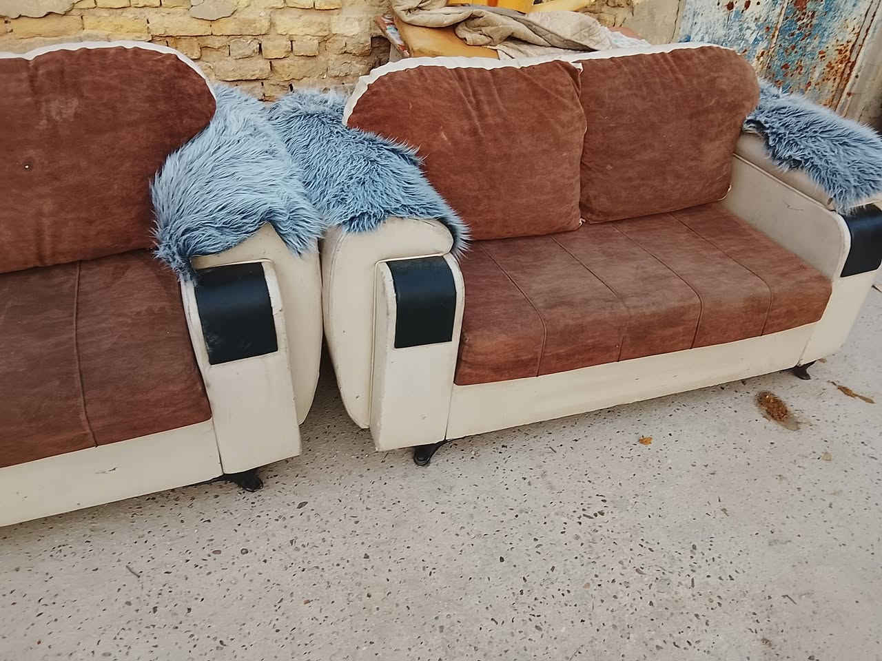 تخم ديوان تركي تسكام مرتب كلش حلويات . 10نفر كوشات كامله اسفنج طبي خشب درجه اولى فد شي مرتب كلش مكان بالقاسم السعر خاص ومناسب ***********
