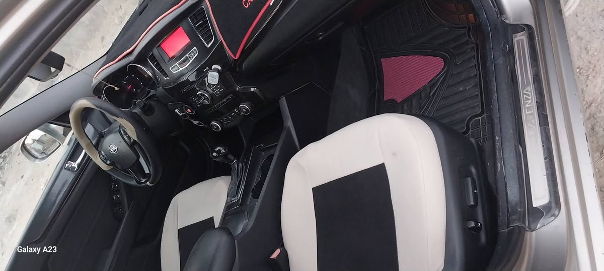 كادنزا خليجي٢٠١١ فول مواصفات كير محرك تبريد خير من الله كهربائيات كلها شغاله تايرات جدد قطعتين تبريد كشنات كهرباء بنوراما حساسات كامرا بيها صبغ قطعتين بدون دواخل رقم بغداد نكليزي بأسمي السعر ١٠٢ بيها مجال اتصال ع الرقم *********** مامتواجد ع فيس
