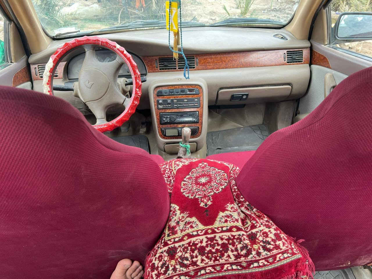 سمند موديل 2011
محرك بيه تنقص وكير شرط وحداديه شرط وتواير جديد سنويه جديد السعر 25وبيه مجال الاستفسار ***********
