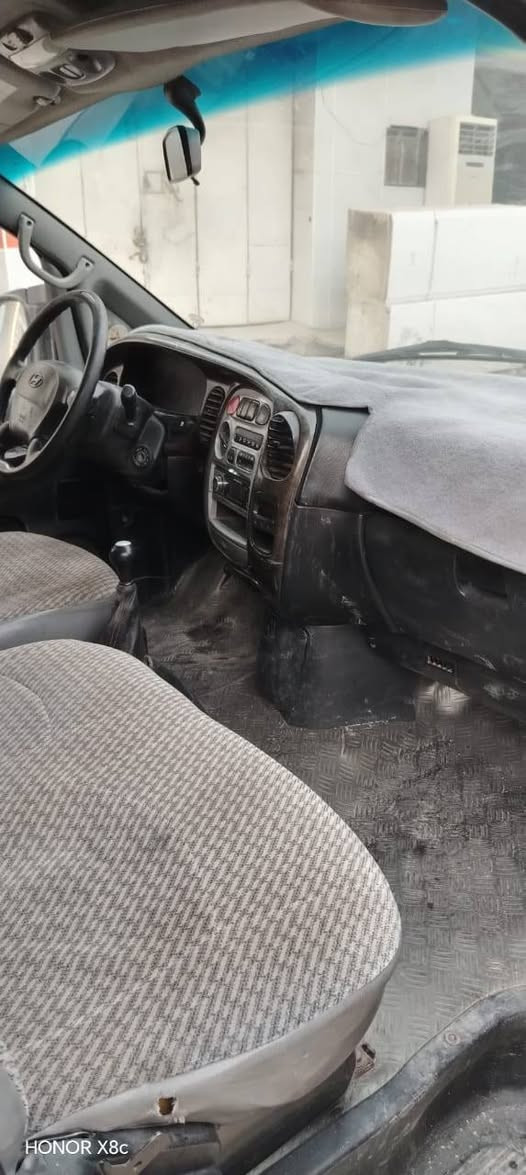 خوان ستاركس 2007 مكينه وكير وتبريد وحداديه خير من الله تخم تاير جديد بم وضاقطه وباتري ودينمو كله جديد سياره راعيهه متوفي وبيهه قاصر سنه يلا تحول رقم احمر سعر 38وبيهه مجال  العنوان بصره زبير رقم الهاتف ***********
