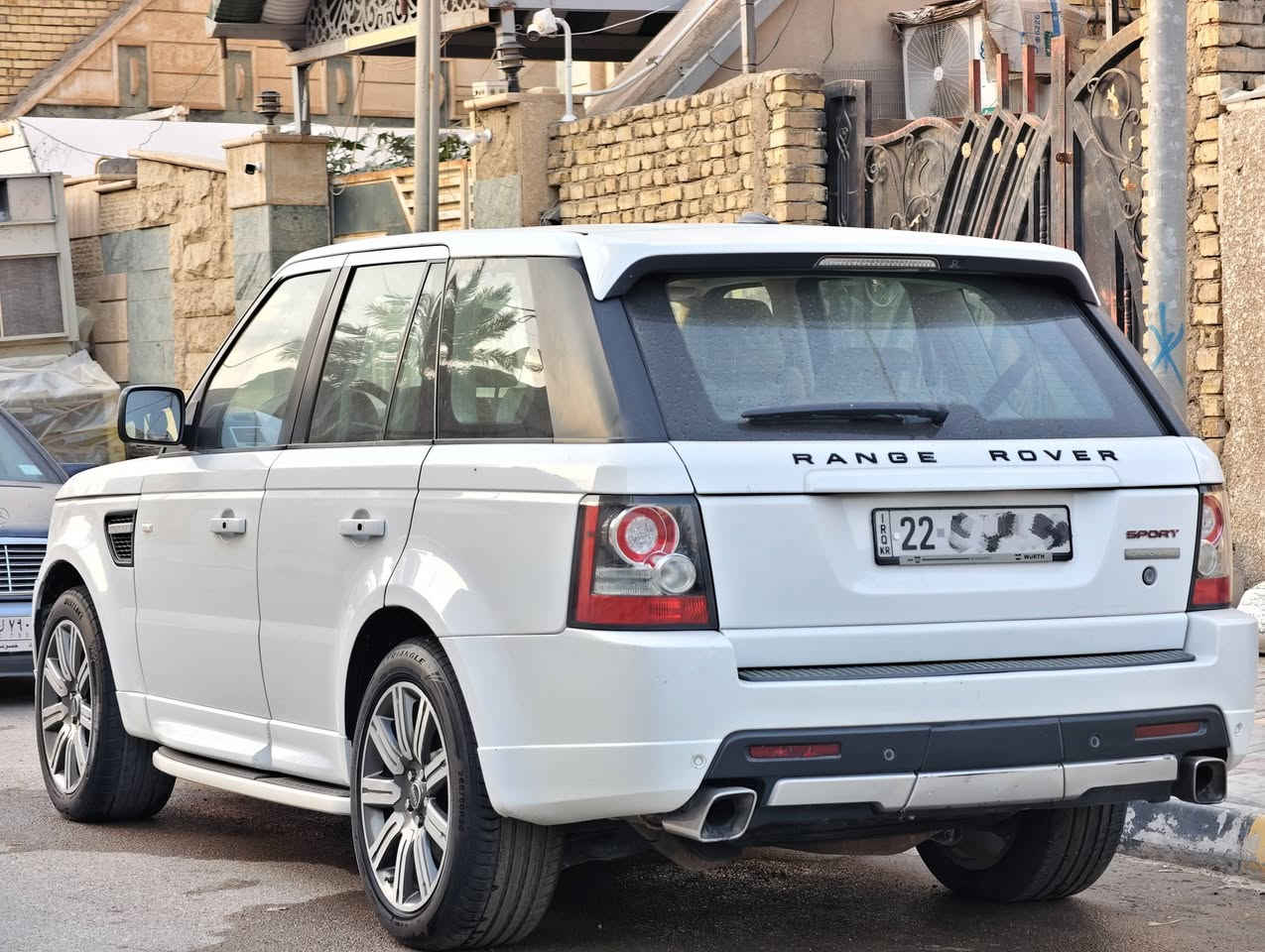 Range Rover سبورت 
موديل 2011 
بيها صوت بالمحرك 
ابيع على حطتها 
رقمها اربيل بسمي شرط التحويل 
السعر 115 ورقه 
عنواني واسط الكوت 
للاستفسار الاتصال على الرقم 
***********
***********

