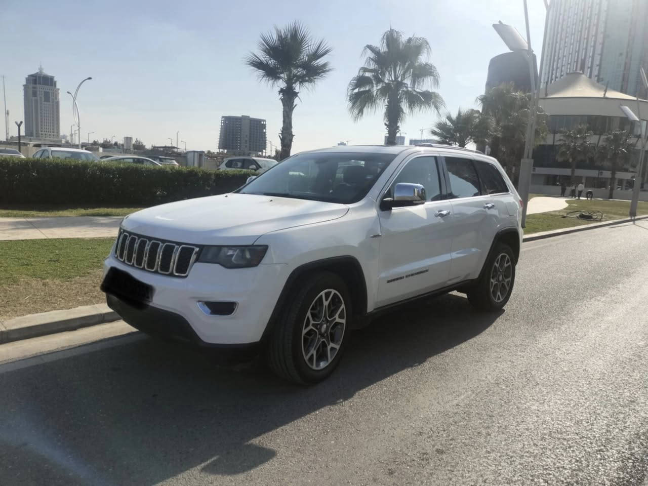 بيع سريع 
Jeep grand Cherokee 2017
فول مواصفات
سعر٢١٥ ورقه 
***********
