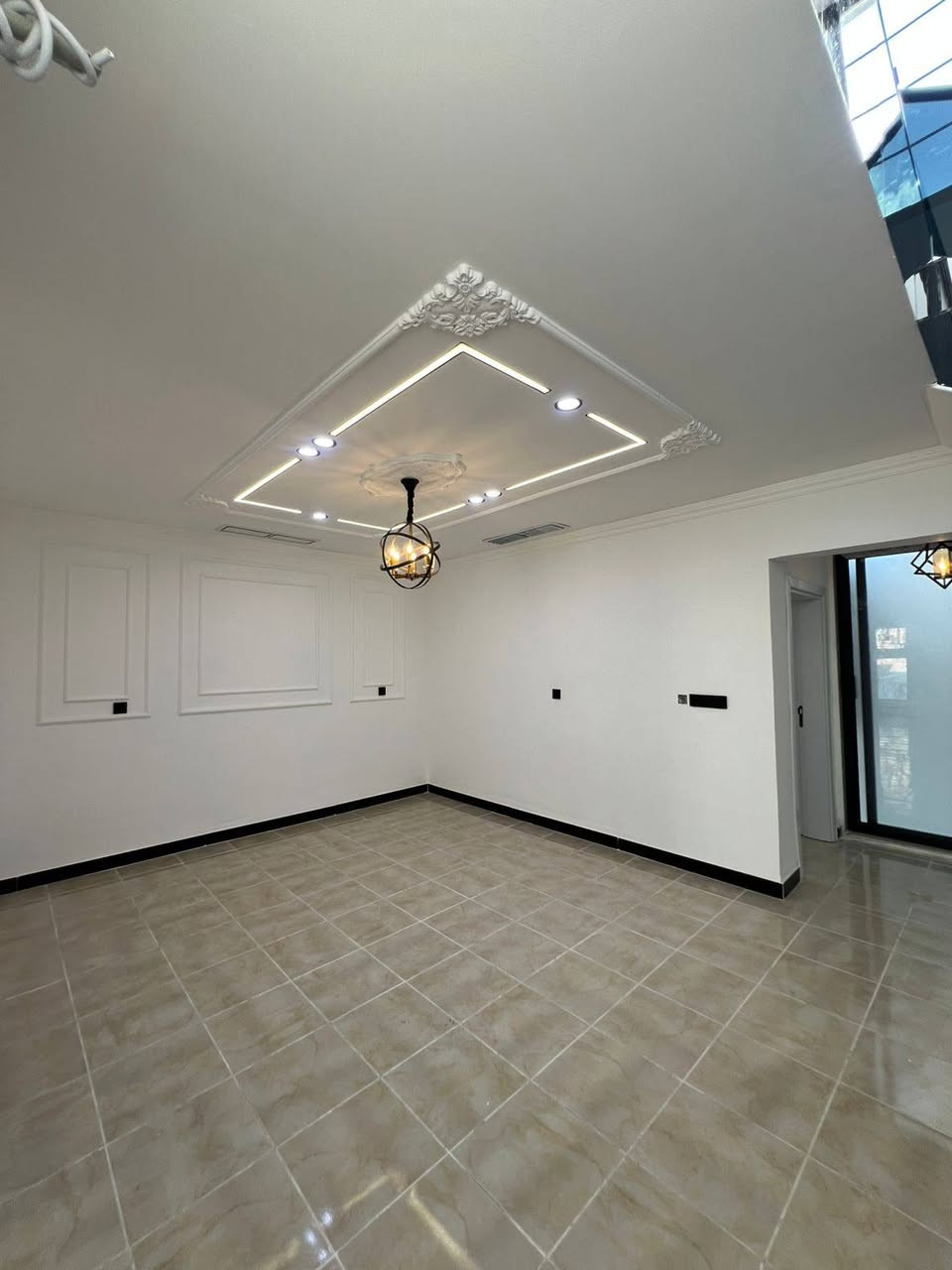 بيت للبيع مجمع مهندسين 
200 مه تر 
٣ غرف نوم 
صاله 
استقبال 
كراج 
حديقه 
***********
***********
