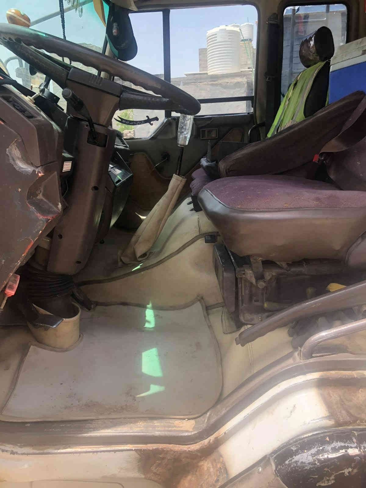 السلام عليكم فوسو كريم 93 رقم بصره كرين اثنين سلاي شرط التحويل دفتر وعشره وبيها مجال الاستفسار على هاذا الرقم ***********
