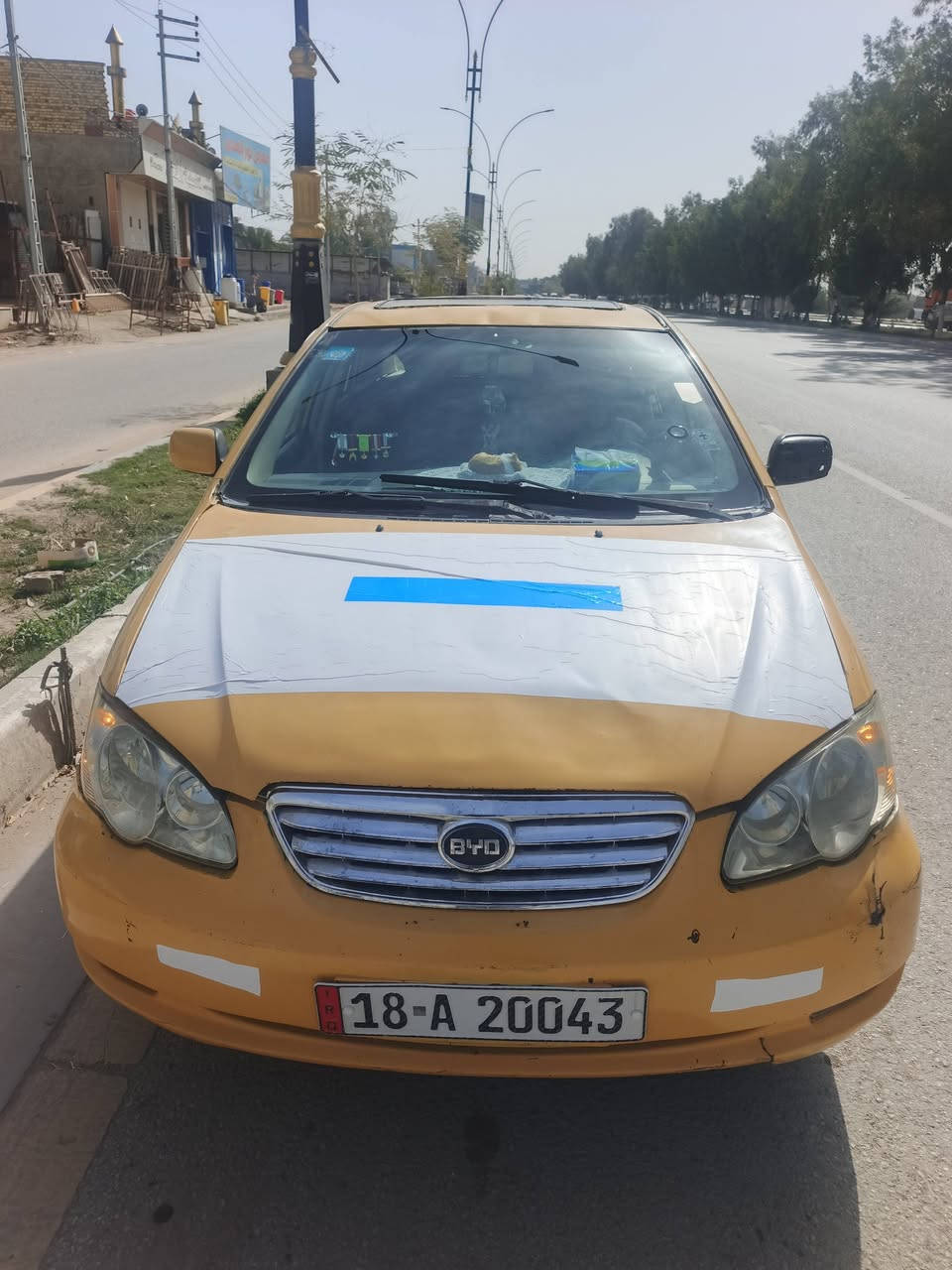 السلام عليكم بي واي دي اف ثري موديل 2011 مكينه وكير نضيفات السياره ضربتها بجم بيها خياسات خفيفه شاشه وبنراما السياره حداديتها حلوه خير من الله راعيها موجود يريد تحويل السعر  40وبيها مجال مكان كربلاءطوريج  للاستفسار اكثر  ‏‪***********‬‏
