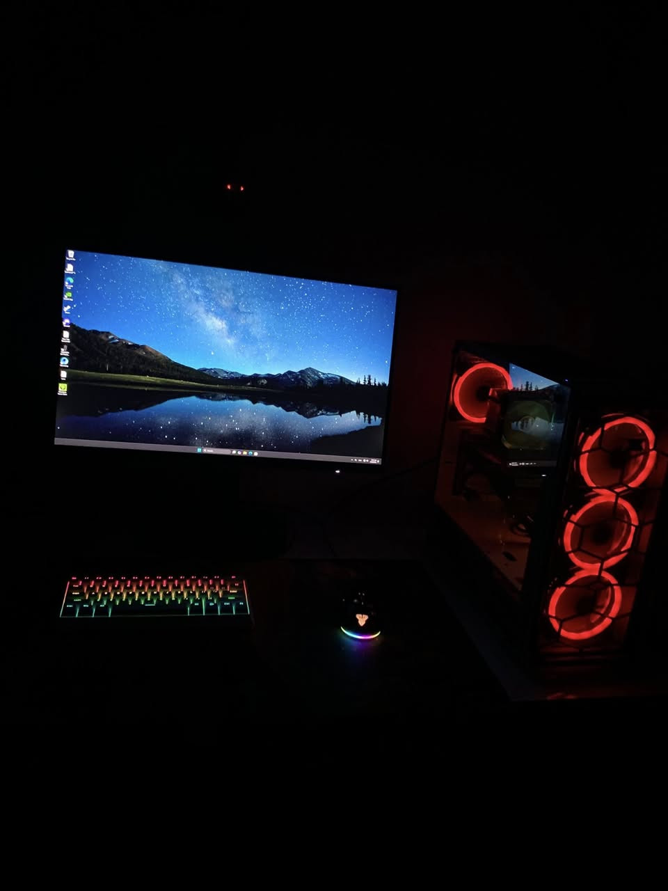 السلام عليكم
تجميعه كامله كيس +شاشه + ماوس وكيبورد

يوبي اس السعر كامله1350وذا فقط كيس 950 

‏AMD Ryzen 5 5600 - 6 Cores / 12 :المعالج

‏Threads

‏16GB DDR4 :الرام

‏ZOTAC RTX 3060 Ti 8GB :كرت الشاشة

اللوحة الأم: 470X AMD اوراس 

شاشه msi حجم 27 دقه 2k 180hz

الباور سبلاي: 550W Deepcool

سريع ( SSD: 128GB•

‏SSD:256

‏500t HD

يوبي اس 1200BG 

توصيل متوفر 

رقمي ***********
