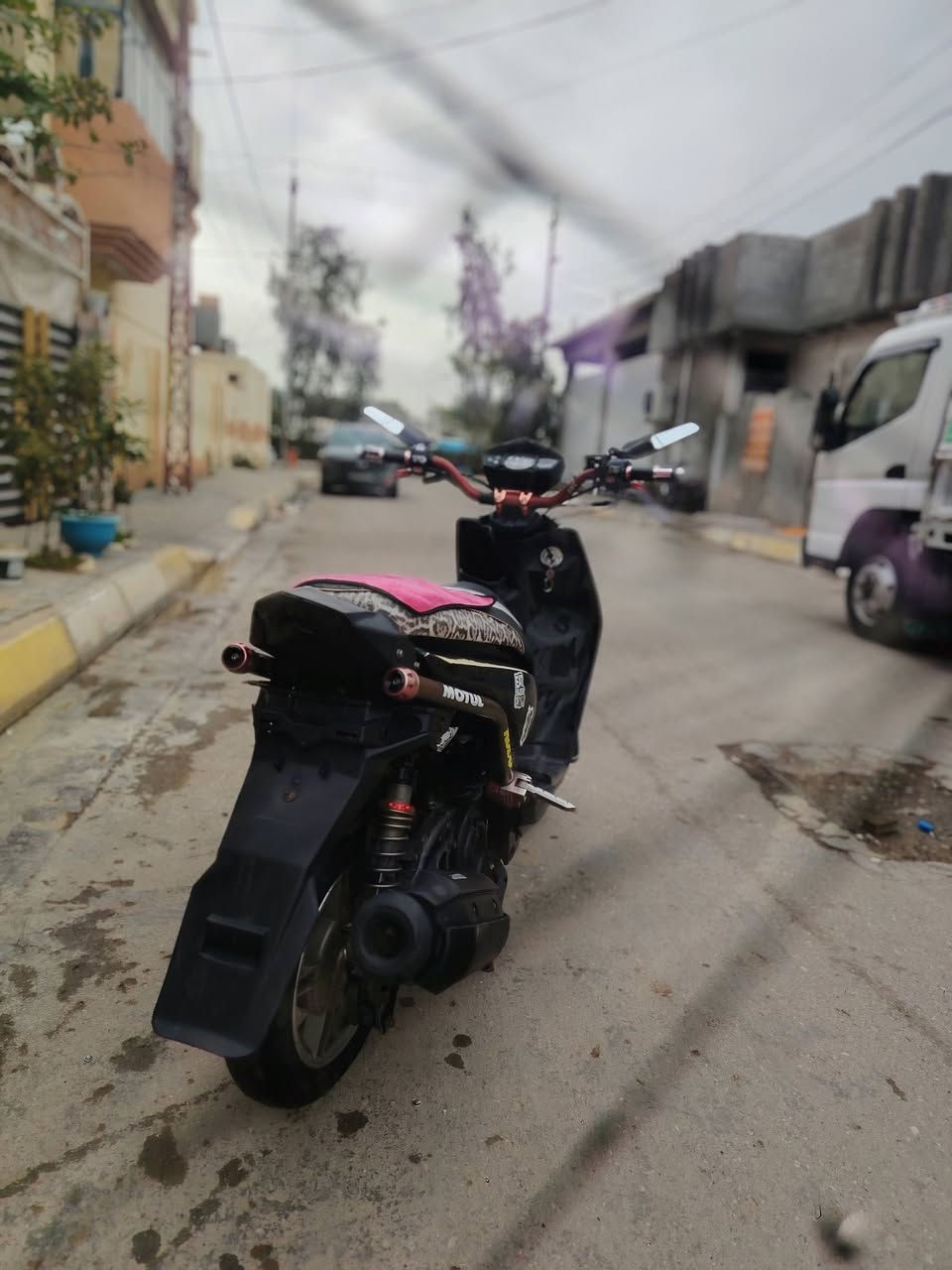 سلام عليكم سكنس جبلي دراجه تزويد ياباني اصلي مكينه بلاد وياله نجمه ياباني دبلات امامي خلفي دسك امامي ياباني  يدات بريك قبق بنزين دواسات رجل بكلايت خلفي كوسو مزوعه تزويد خارجي فقط مكينه عله وضع الياباني  نقصها بس كفر أمامي مصوره بل فيديو مكاني ديالى بعقوبه تحرير رقم ***********خاص مامتواجد
