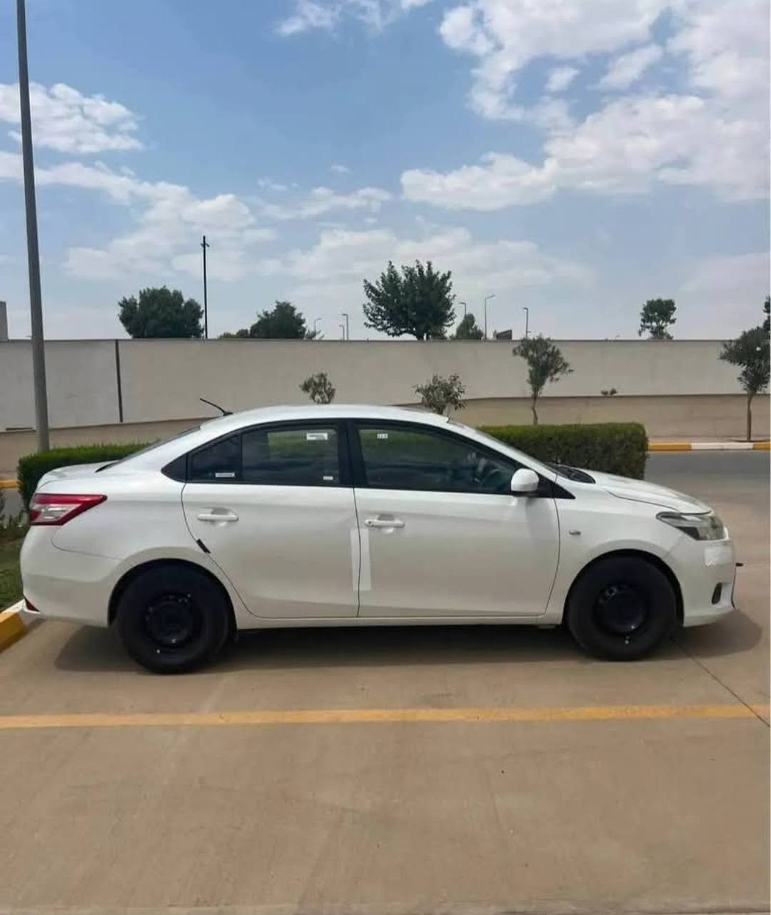 یارس مۆدێل ٢٠١٧ سپی سەدەفی ناو زەرد خەلیجی سفری شەریکەی جیھان مەکینە ١.٣ دەبڵ دیجیتاڵ سەنەوی نوێیە تا ٢٠٣٠ وە ھەزەشی نوێیە ئایپاد و کامێرایە وە سیستەمی دژە خلیسکە یکۆیە
ژمارە مۆبایل *********** وەتساپیشی لەسەرە أربيل, العراق
