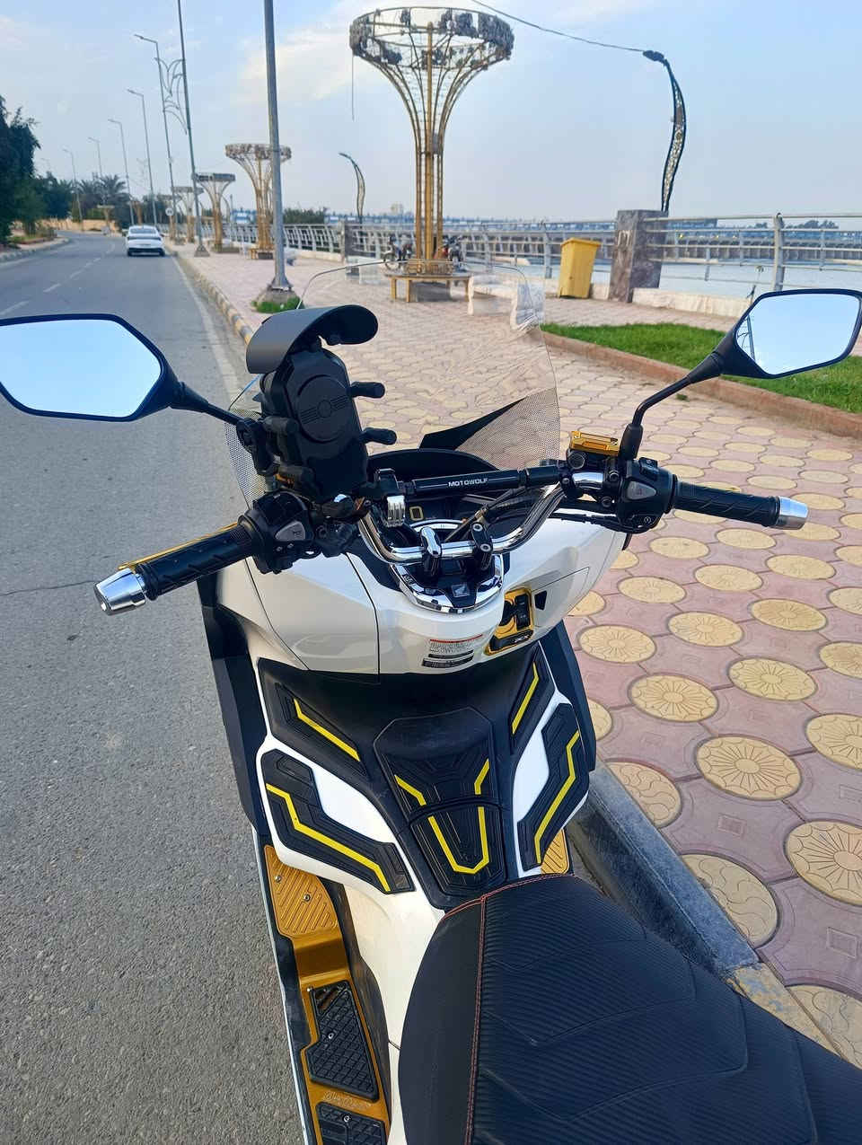 سلام عليكم دراجة بيسي اكس جيل رابع ياباااااني 150cc عليهة تزويد دراجة مناقصه شي صار اقل الشهر طالعة من الرمبه  السعر 30 كوت حي الجهاد رقم ***********
