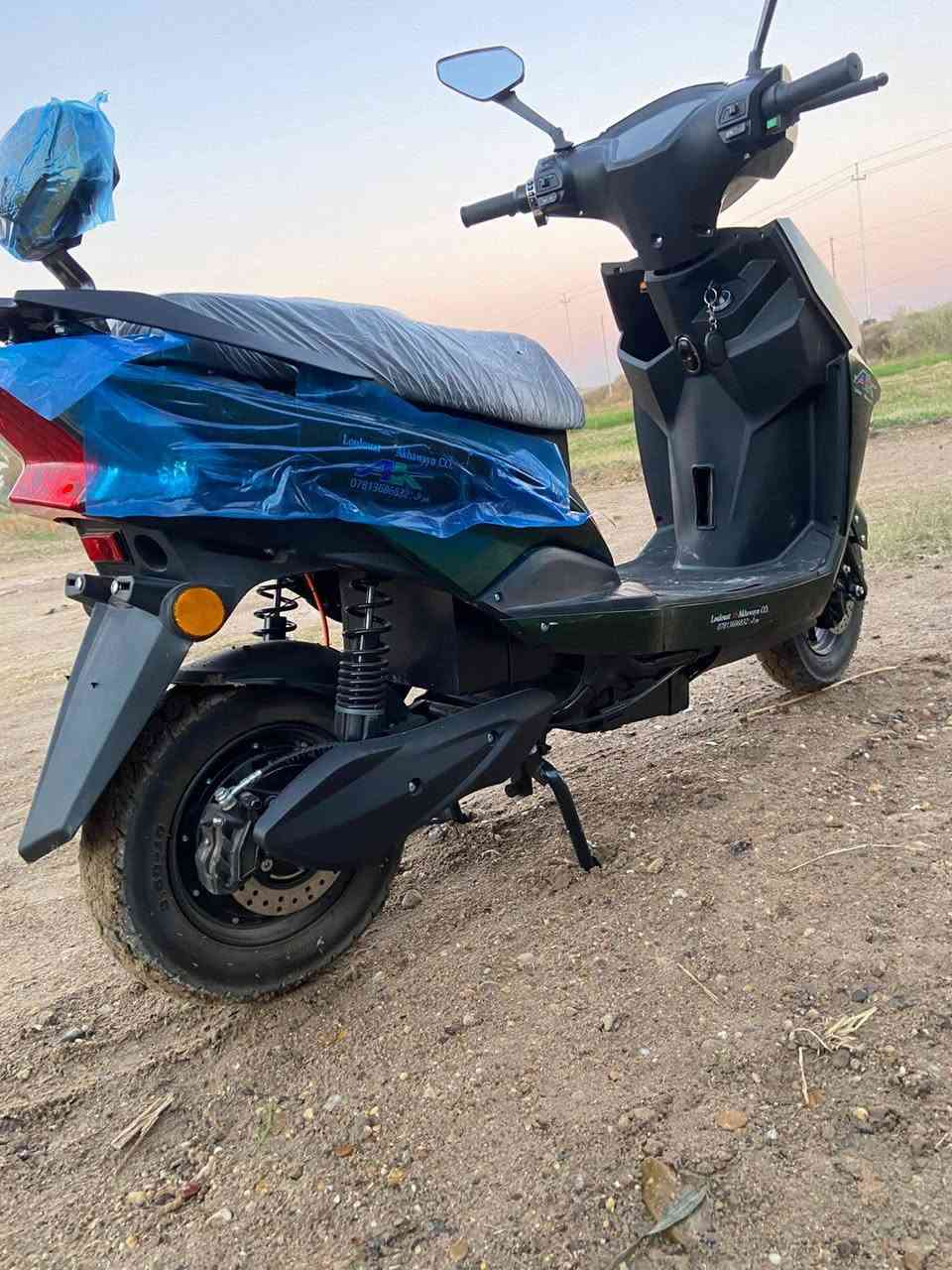 سلام عليكم دراجه شحن للبيع موديل  2025 قبل اسبوع  مشتريها  من جمعيه معتاز فلوس وريد ابيعها 6بطاريات  كهربائيات كلها شغاله السعر700 الف وبيها مجال العنوان جزيره الخالديه   ***********
