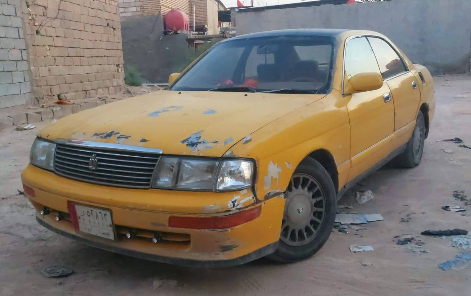 للبيع سياره تيوته بطه جاهزة موديل،2000 بيها تبريد وما ناقصها شي نضامها بانزين وغاز غرفتها جديدة محرك وگير مكفولات ترايها 180 
الباقي شوف العين 
سعرها 28 وبيها مجال
ابيع كوم حديد 
مكان البصرة شط العرب قرب الجسر الإيطالي 
رقمي *********** البصرة, العراق
