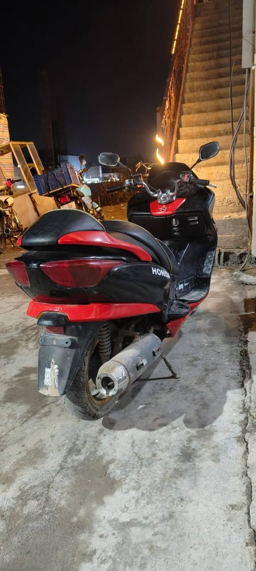 سلام عليكم دراجة فورزة  كاملة مكملة 
سعر 800قفل 
***********
صاحب دراجة
