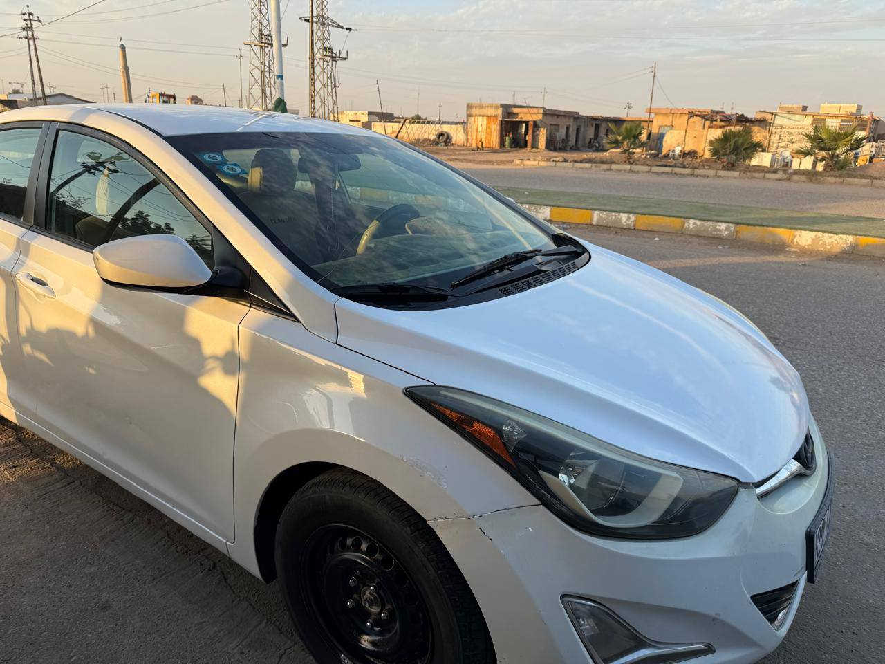 السلام عليكم للبيع النترا امريكي مديل 2016 محرك 1800كير جديد تخم تاير تبريد شغال حداديه جديده السياره  بنيد مبدل اثر جراد  رقم انكليزي  واسط تحويل ثاني يوم السعر  125بيها مجال قليل العنوان ميسان علي الشرقي  للاتصال ***********
