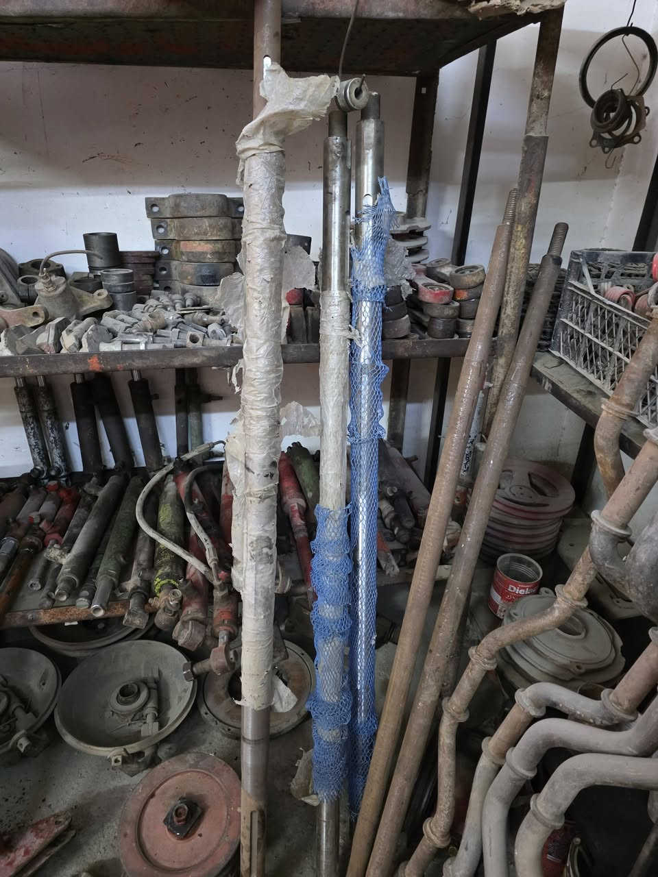 ابو علي *********** كركوك حي الصناعي
قاعدت هيدرو نيوهولند 
درام نيوهولند ٤ بلم 
رواسط نيوهولند ٤ بلم
قوانيغ نيوهولند 
شفت درام نيوهولند ٤بلم و ٥بلم
