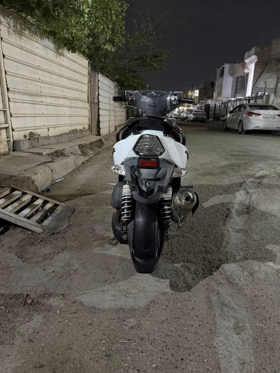 السلام عليكم
ثعلب جيتي ار بوشه 58 بلاد   نوزل قبل 3 اشهر نازله من الرمبه
الدراجه مكفوله بلادي  ختم واحد نقصه بس تريشه اليسره
مكاني بغداد زعفرانيه 
رقم ***********
سعر800 وبيه مجال
