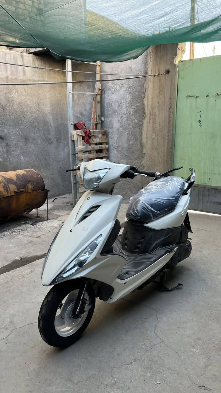 السلام عليكم من رخصه الادمن دراجه ماكس مضلع نوزل مو كابريتر دراجه جديده وتعبان بيها انه على ايدي مختمه من الطول للطول دهن بوكته بانزين كله محسن دراجه جديده ومرتبه مابيها اي نقص تجيب اكبر واحد يفحص وتشوف الدراجه سعرها 975 وبيها مجال *********** الرقم فقط واتساب
