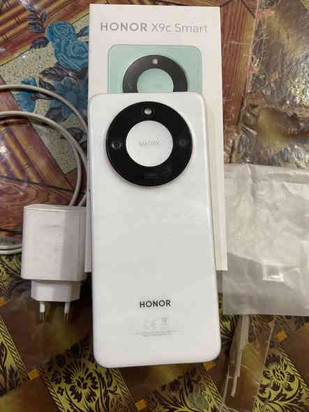 سلام عليكم  مبايل هونر اكس 9سي سمارت الجهاز مكفول من فوك لجوه تجي تاخذه وتفحص وين ما تريد بل يعجبك جهاز صارله شهر من جبته جهاز نضيف  السعر 300 وبي مجال متواجد عل فيس و عل واتساب *********** المكان ديوانيه

