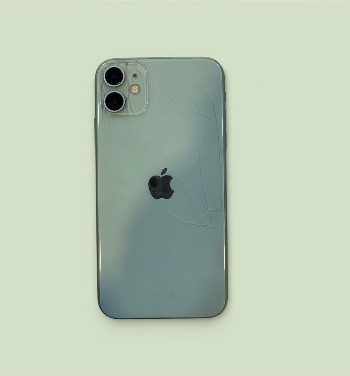 ايفون 11 عادي
الجهاز نضيف بي فطور بضهر ماماثره عل جهاز
ذاكرة 128 كيكا
النموذج M 
 ملحقات: فقط كارتون
اللون اخضر
صحة البطارية 72%
بلادي مامبدل ولا قطعه
فيس ايدي شغال
السعر :200 بي مجال لشراي 
العنوان بغداد


**إذا كنت صاحب هذا الإعلان وتريد حذفه لأي سبب، رجاءا أرسل رسالة إلى الدعم الفني**