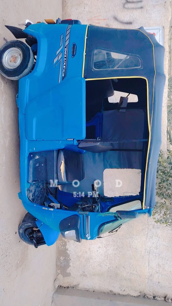 سلام عليكم تكتك تيفيأس موديل ٢١ رقم وسنويه تحويل ثاني يوم تكتك جاهزه كبل لشارع كفاله محرك كشره ضربه بصيطه بلغد معمره وكامله ولباقي مكفول رقم بابل شرط التحويل مكاني محموديه رقمي ***********
