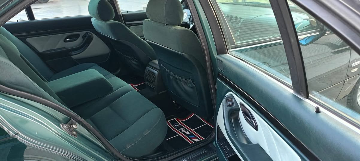 صقر موديل ٢٠٠٠ محرك ٥٢٥ صوبخ عام بدون حدث بس جمالي مكان كركوك جديد بدون نوقاص سنوي منتهي ١سنه شرط تحويل سعر ٩٠ورقه  شراي خابر صاحب سياره اني مكلف بنشر تعليقات ماجاوب خاص مجواب اتصل***********   ***********
