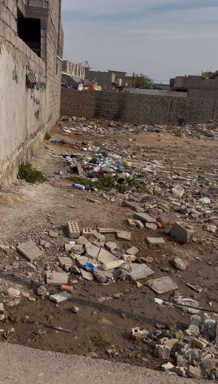 السلام عليكم قطعه للبيع مشمولة بتطويب  مساحة ١٠٠م سند ٢٥ اقرار محكم قرب مسبح اسطنبول كهرباء وماي وتبليط عرض الشارع ٨ واجه ٥ ونزال ٢٠ كرغولية جسر اديالى الجديد السعر ١٧ بالخير ع الياخذها
***********
