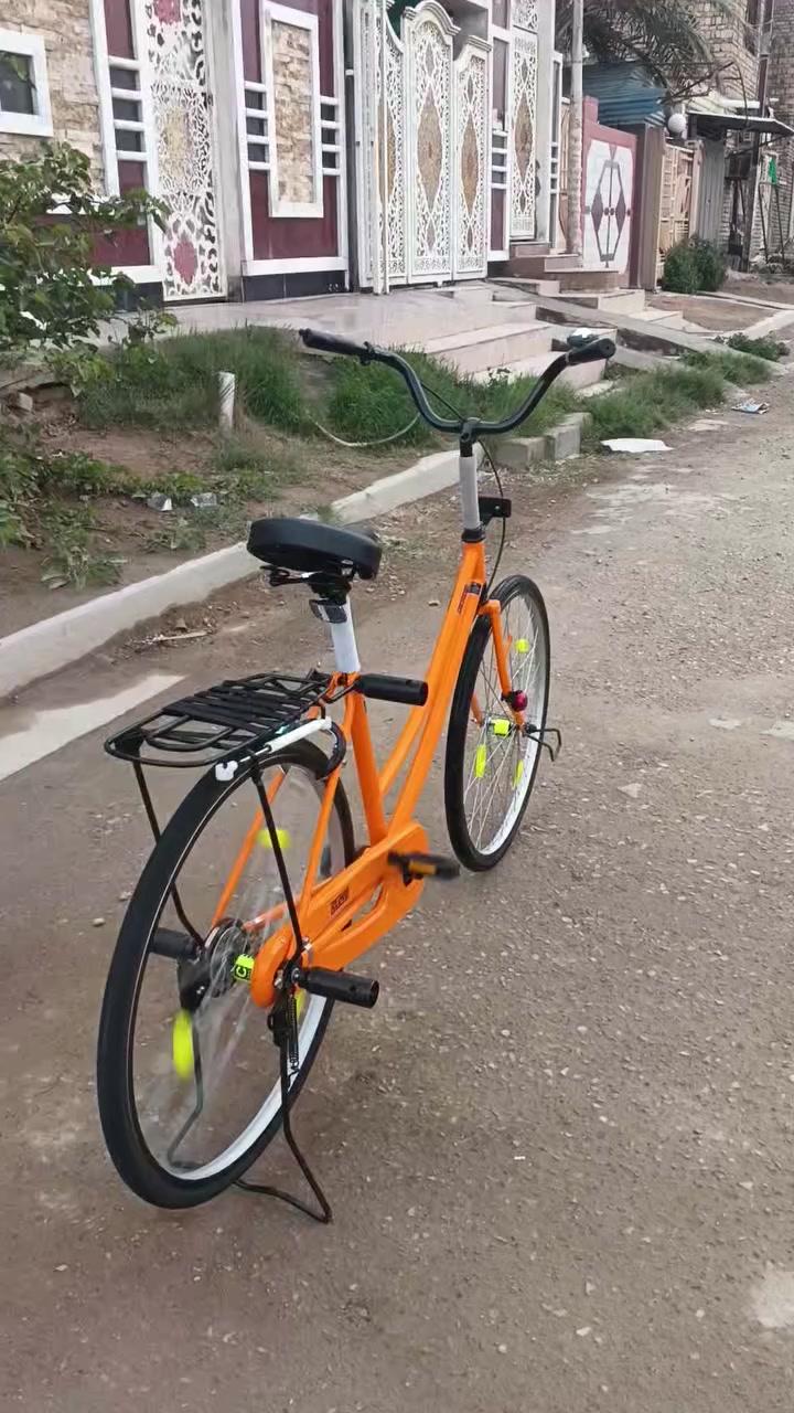 سلام عليكم بيسكل كلوف للبيع مديل 19 مكاني ناصريه مركز السعر 165 وبيه مجال قليل مو شراي لا تراسل رقمي ***********
