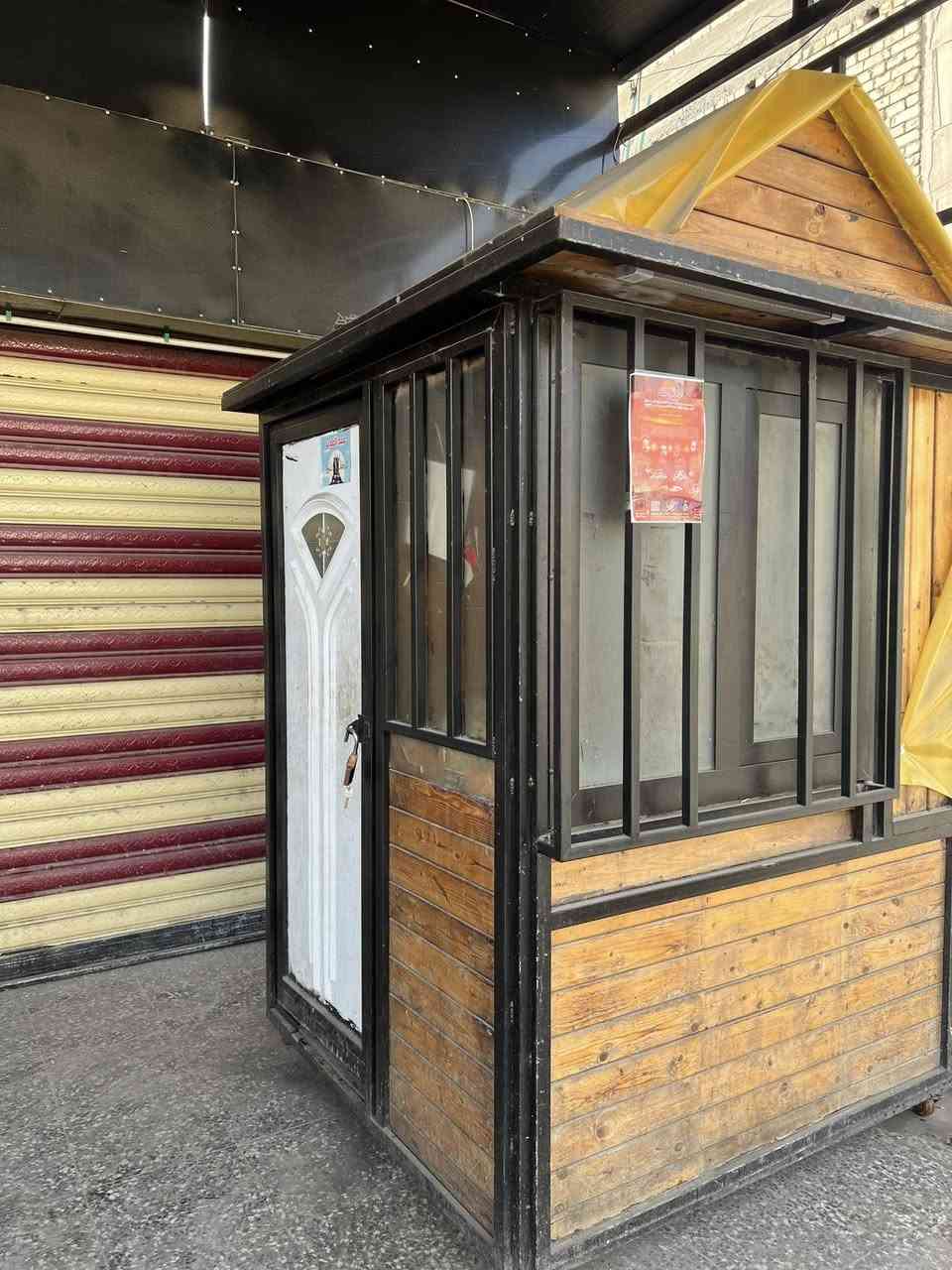 سلام عليكم
كرفان كاشير مطعم 
شغل درجه أوله حديد ثقيل 
جام ألمنيوم 
كهرباء نقطعه سبلت جاهز 
السعر خاص 
***********
