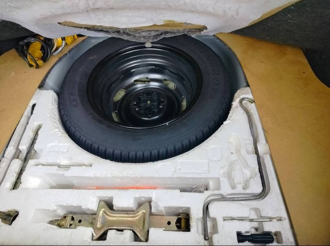 سلام عليكم سي كي 2012
ماشيه 47شرط مابيها صبغ
تبريد ثلج كاربون رقم جديد
اسبير مانزل شرط 
***********
