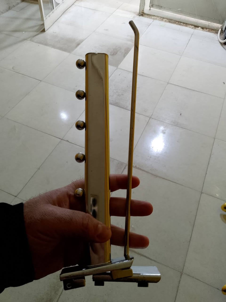 يوجد مساطر ديكور محل ملابس 
22 قطعه 
وشيلات مال ملابس 
100 قطعه للبيع 
الموقع حديثه حي العسكري 
*********** لتواصل 
انسب الاسعار انسب الاسعار

