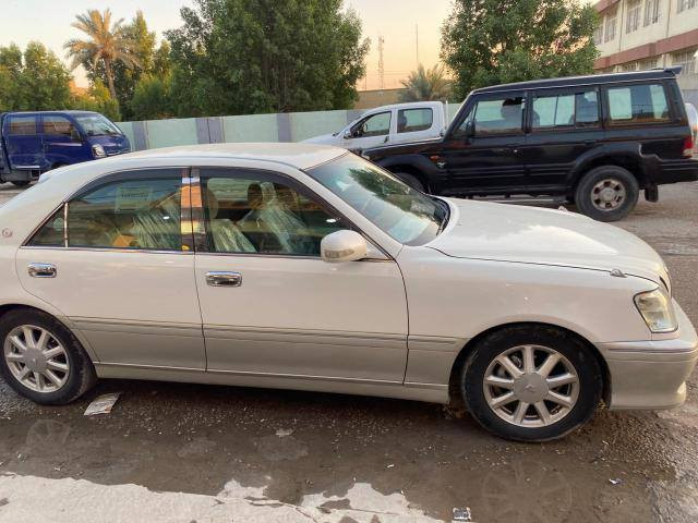 3دكم
كرستال اصل 
برده خلفيه 
مري شفط 
ويل نجمه 
كير ومكينه كفاله عامه 
ديفور الكبير شاصي 75
كفاله عامه 
كشنات كهربا ئيه 
ستيرن كهربائي 
مداور ثاني يوم
السعر 155 بيه مجال للعزاز
الخاص مغلق اتصل وتدلل 
***********
