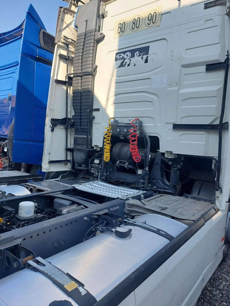 توكلنا على الله   . فولفو 2017 حجم 460
سيارة كفالة عامة  منفيست غير مرقم مكانها موصل الشراي يتصل 
***********
