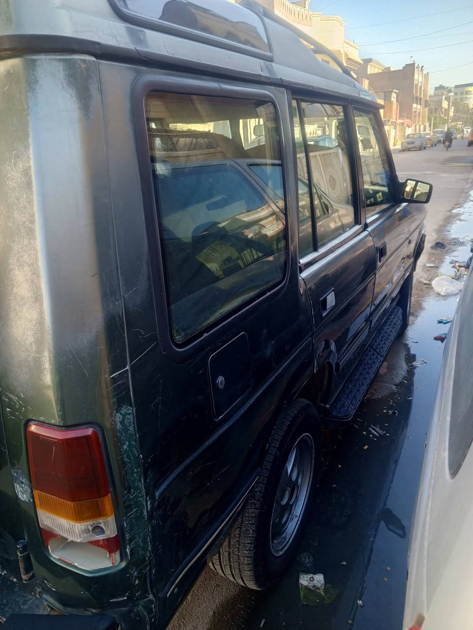 السلام عليكم
دسكفري رانج
كير ومكينه ثنين ونص كفاله
تخم تاير جديد 
كهربائيات شغاله
دواخل نضيفه
جام كهرباء 
سنويه لل29
السياره باسمنه تحويل مباشر
السعر 33
مكاني بغداد الجديدة 
للاستفسار ***********
