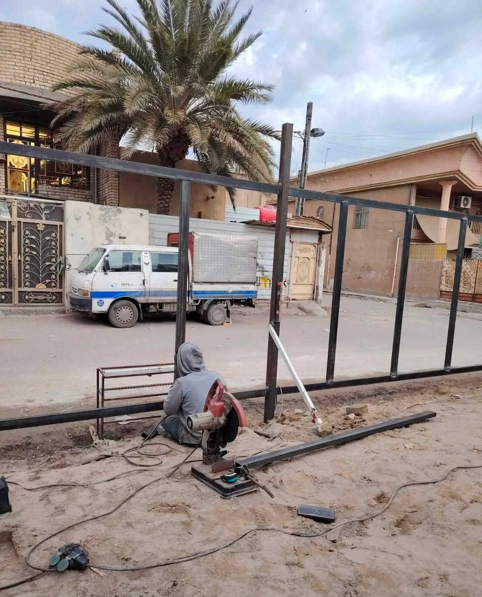 🔨 حداد متنقل – بغداد

تنفيذ وتصليح جميع الأعمال الحديدية باحترافية:

✅ أسقف
✅ ساندويش بانل
✅ شبابيك
✅ أبواب
✅ سياجات
✅ مظلات
✅ سلالم
✅ لحام عام وجميع أعمال الحديد

✔️ خبرة أكثر من 10 سنوات
✔️ شغل نظيف ودقة بالمواعيد
✔️ أسعار مناسبة
✔️ نجيك إلى موقع العمل (لا توجد ورشة)

💰 تبدأ أسعار الخدمات البسيطة من 25,000 دينار.

📱 للتواصل عبر واتساب:
***********

راسلني أو اتصل بي، وإن شاء الله نحدد موعد ونقدم سعر مناسب حسب طبيعة العمل.
