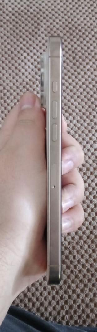 السلام عليكم
جهاز آيفون 16 برو ماكس 

ذاكره 256

بطاريه 92

مكاني بغداد التاجي 

رقمي ***********

ملحقاته كامله وموجوده 

السعر 1325
