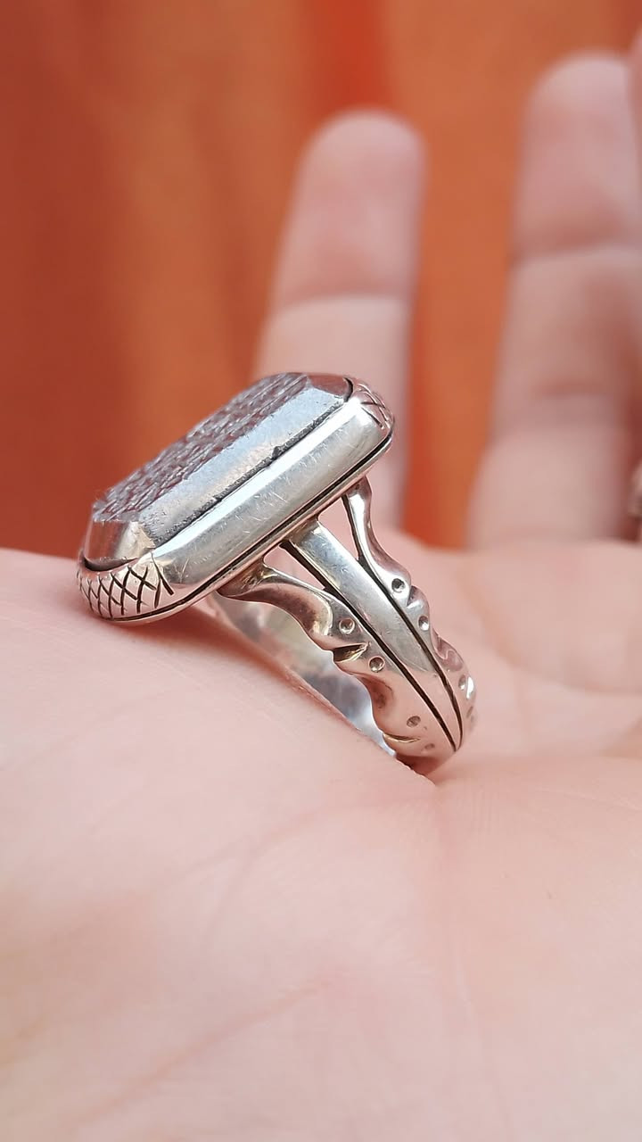 السلام عليــكم
لبيع (  100 الف) بدون عمله رجاءً قياس (21 ) 
  محبس  حجـــــر صيــني أبـيـض  مخطوط عليه
      « الجــلألات السبعـه من كل الجـهات» 
صياغه يدويه عــراقيه ثكــــيل  تحفه فضه نقيه
#ملاحظه:- بــــــــاقي الصور لمحبس بتعليقات خليتهنّ
بدون إحراج توصيل ماكو  ( بدون حجز رجاء اخوي ) 
    مكاني  بغداد مدينه الصدر


**إذا كنت صاحب هذا الإعلان وتريد حذفه لأي سبب، رجاءا أرسل رسالة إلى الدعم الفني**