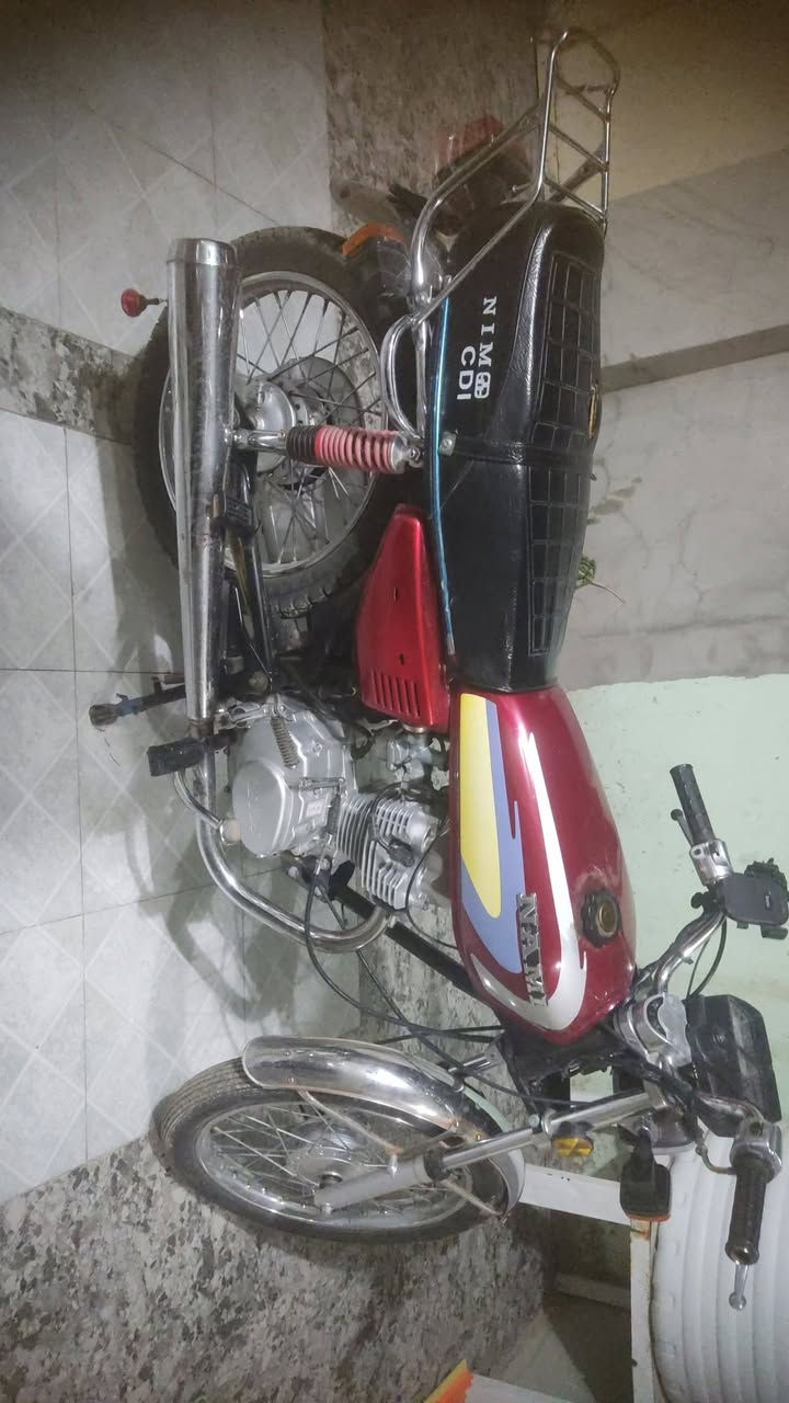 للبيع  موديل متياز  23مكفولة من محرك مامفتوح  سكنر  
السعر 550بيهة مجال للشراي


**إذا كنت صاحب هذا الإعلان وتريد حذفه لأي سبب، رجاءا أرسل رسالة إلى الدعم الفني**