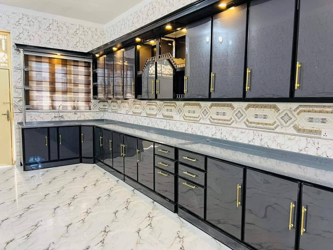 عرض مميز من معمل الفهد شغل درجه اولى كونترات المنيوم ثقيل ومبطن سعر المتر130الف العنوان موصل زنجيلي قرب عيادة دكتور ثامر الحجز والاتصال على الرقم ***********فهد ابوحذيفه
