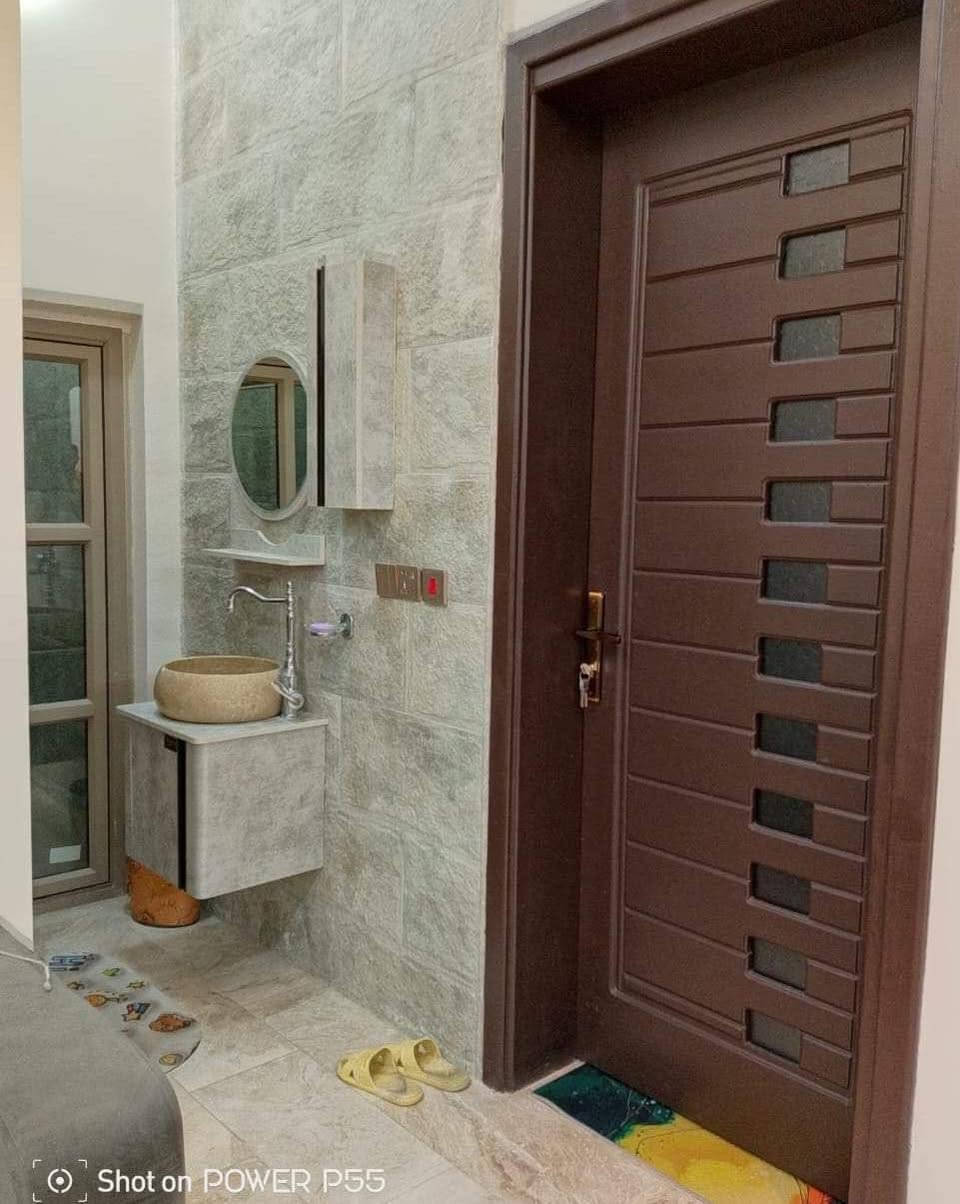 🏡 بيت للبيع – شارع بغداد / حي الاقتصادين قرب المعهد الفني

الاسعار ولمزيد من العروض يرجى الانضمام الى قناة التلكرام
‏https://t.me/drug9899

📜 طابو صرف
📏 المساحة: 160 متر
الواجه 8 متر
النزال 20 متر

المكونات:
• الطابق الأرضي: غرفة + مطبخ + صالة + صحيات + استقبال
• الطابق الأول: 3 غرف + صالة + صحيات
• الطابق الثاني: غرفة + صالة + بيتونة

🏗️ البناء حديث

📞 للتواصل والاستفسار يرجى الاتصال على الأرقام التالية:
***********
***********

كروب الواتساب
https://chat.whatsapp.com/KqlF21SwJE28hN7zCroWld
