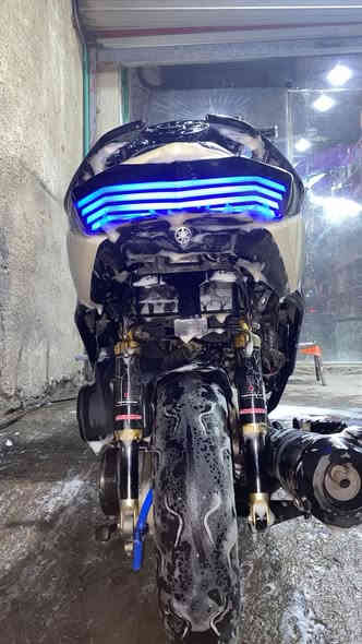 دبل خلفي هواء
مكفول وشغال ينزل ويصعد 
الطرر الورديه شغاله
تتحكم بطسته وبي صونده تنفيس لل هوه
سعره 250 قفل مكان بغداد رقم ***********
