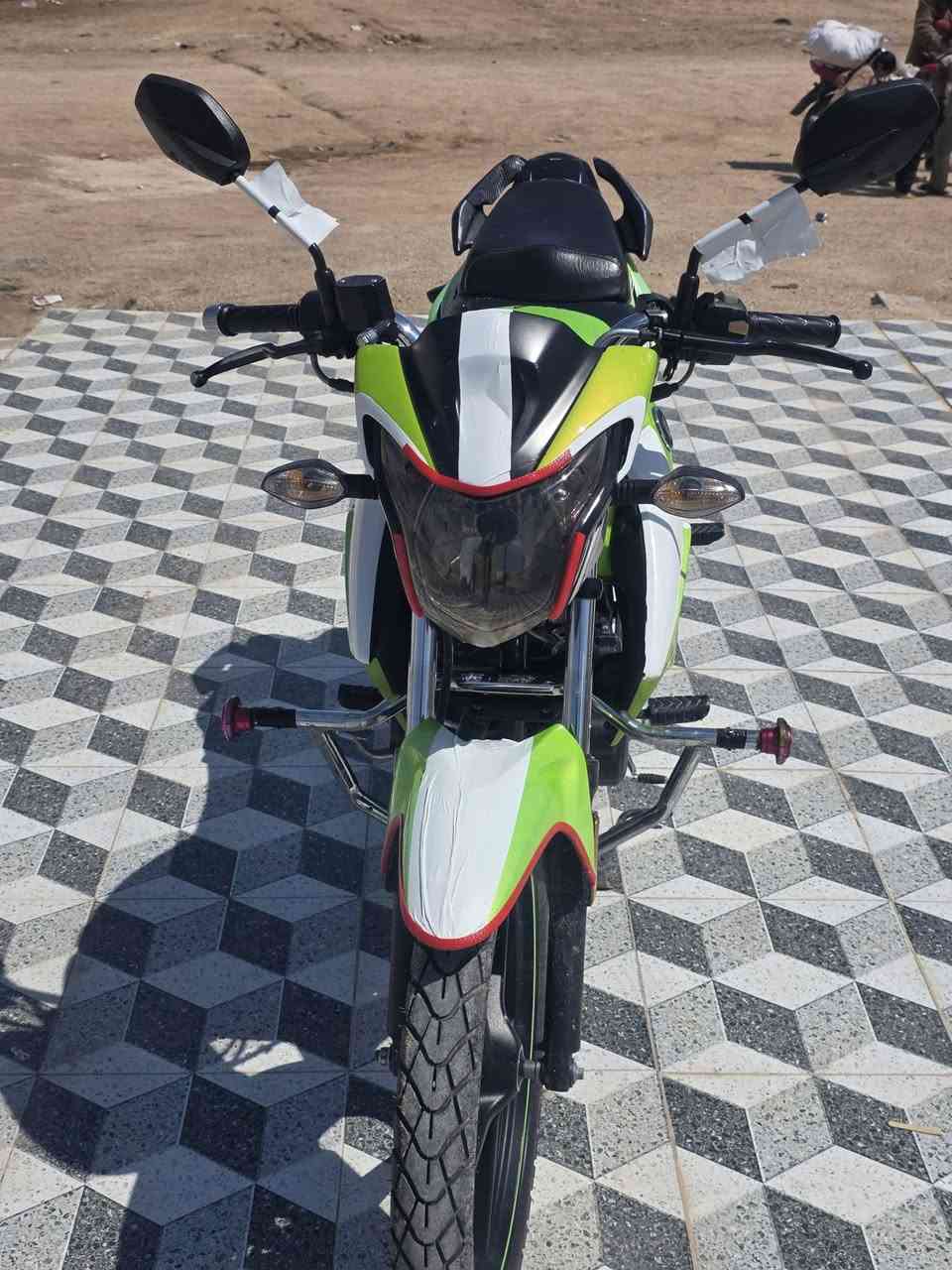 سلام عليكم هاوجي مكفول كفاله عامه موديل 23مسجل تحويل شوكت متريد سعر17 ويرهم مروس بحبري من 22وفوك  ***********
