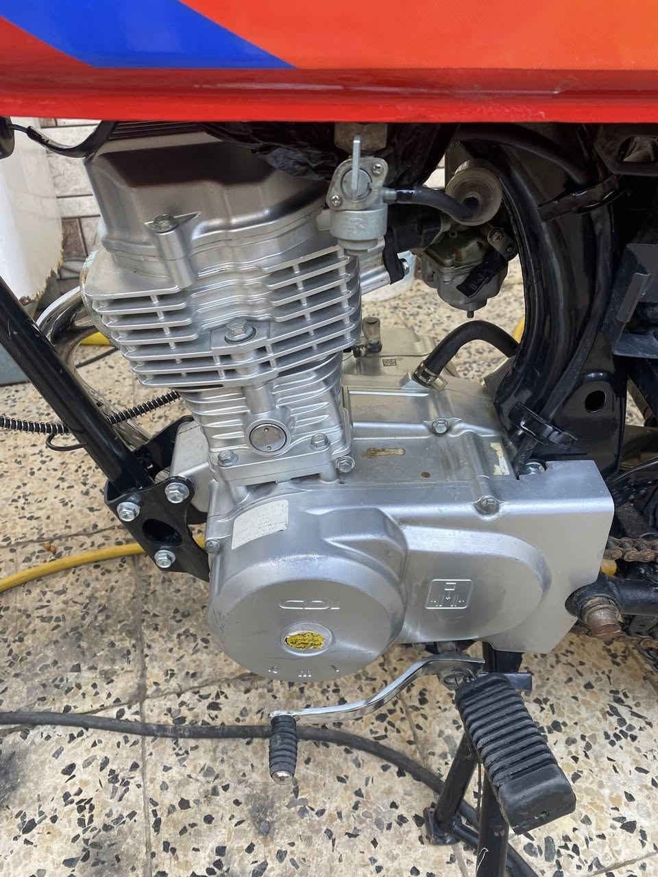 سلام عليكم نامه شلامجه توني معمره جديده أوراق سكنر شاصي موديل 27جديده وما متعوبه الستفسار *********** وأنه بخدمتكم 🤍💯
