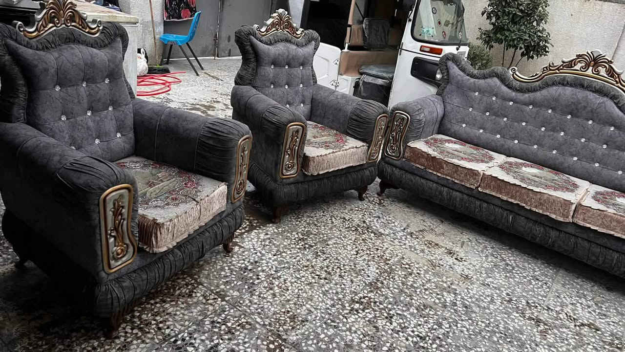 للبيع عشر مقاعد نظيف جداً.


**إذا كنت صاحب هذا الإعلان وتريد حذفه لأي سبب، رجاءا أرسل رسالة إلى الدعم الفني**