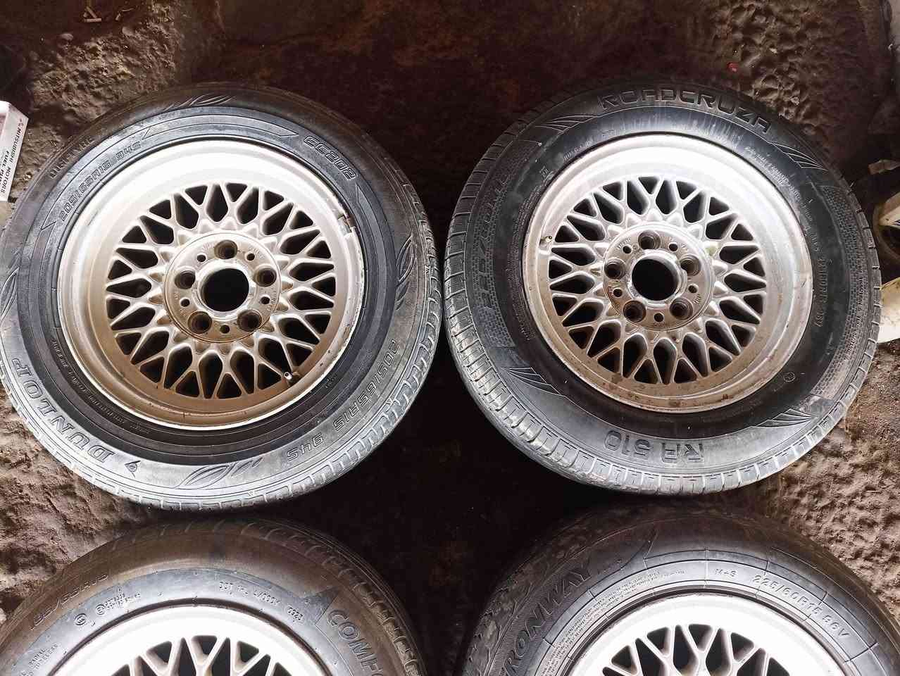 السلام عليكم وي الخليه اصلي مو تجاري مختم مراوس اللي عنده ويل الاصلي اراوسه مكان ديالى شعندك ويل النزله اراوس وياك 18 17 بس كون اصلي مو تجاري لا فطر ولا عواج ***********
