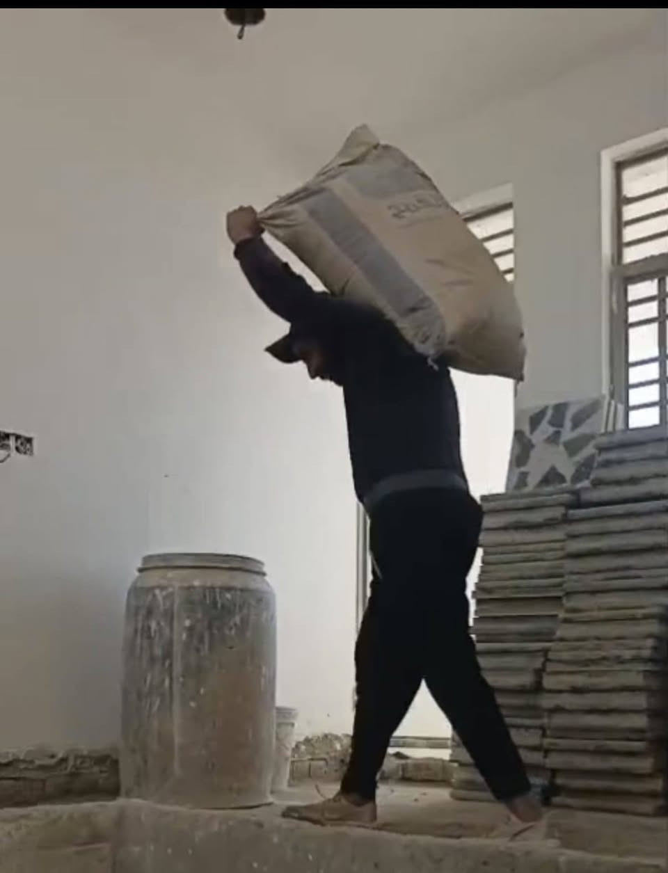 سلام عليكم كادر ابو علي لتصعيد كافة مواد البناء على ظهر مكانه بغداد اتصال,***********
