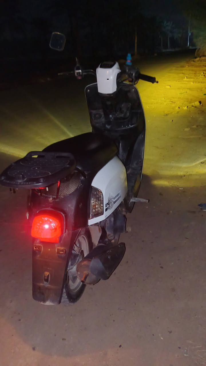 السلام عليكم دراجه للبيع كامله مكمله من كهربائيات من سلف محرك كله مكفول الدراجه نقص برغي ما بيهه نوزل الدراجه شلعه ومعدل  بلادي السعر 725وبي مجال العنوان بغداد المدائن الاستفسار ***********
