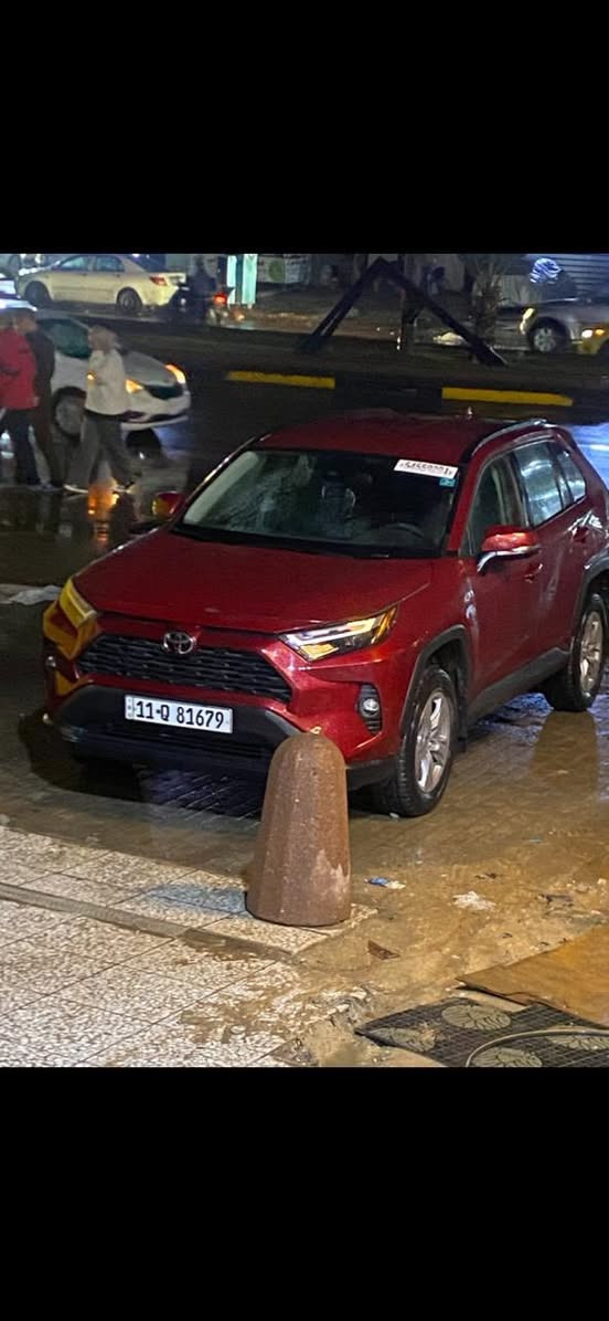 سلام عليكم
تويوتا راڤ فور ٢٠٢٤ وارد أمريكيXLE
ماشية ٢٦ كم
حادث دعامية تصلحت وانصبغت 
والبنيد تعدل على وضعه فقططط
بدون إيرباك
باقي السيارة بوضع الشركة برغي ممفتوح بيها
صور الحادث كلها وتقرير كامل مرفق كذلك
البنيد وكم قطعه مغلفات ppf حماية من امريكا
وعليها نضام سكيورتي كامل كذلك من امريكا
رقم بغداد بأسمنا 
مكانها بغداد البنوك
السعر ٢٥٩ وبيها مجال بسيط جداً
أو مراوس بسورنتو ٢٣ وفوك ٧ راكب
***********
***********
