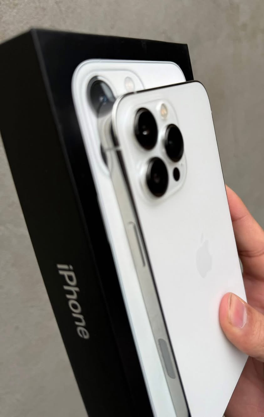 سلام عليكم آيفون 13 برو ماكس بطاريه 74 بلادية صرف طبيعي مو ذاك الصرف القوي شاشه  اصليه كله بلادي ممبدل بي شي 525 وبي مجال لشراي مكاني بعقوبة *********** موجود خاص واتساب ماسنجر
