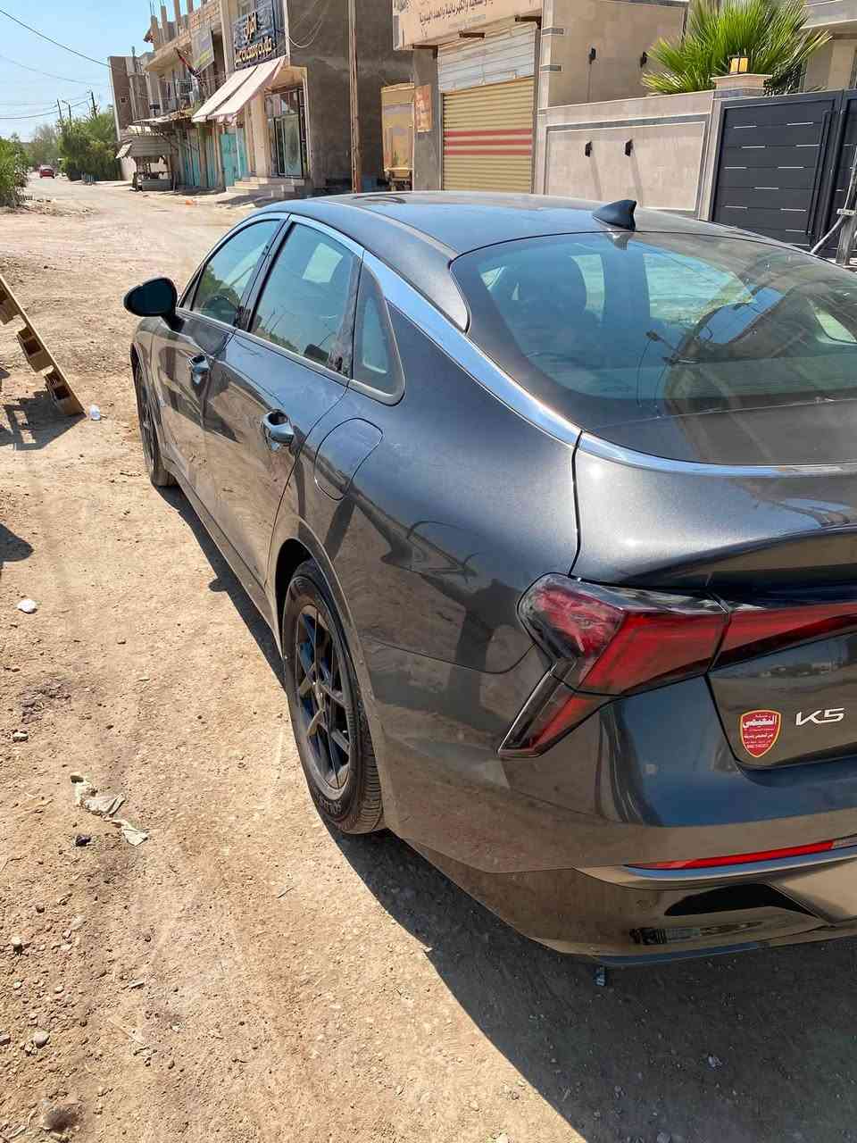 السلام عليكم كيا كي فايف موديل 26ماشيه 11مرقمه بابل شهداء بسمنا سيارة جديده بالكارتون سعرها 180قفل موجوده بابل الحله ***********
