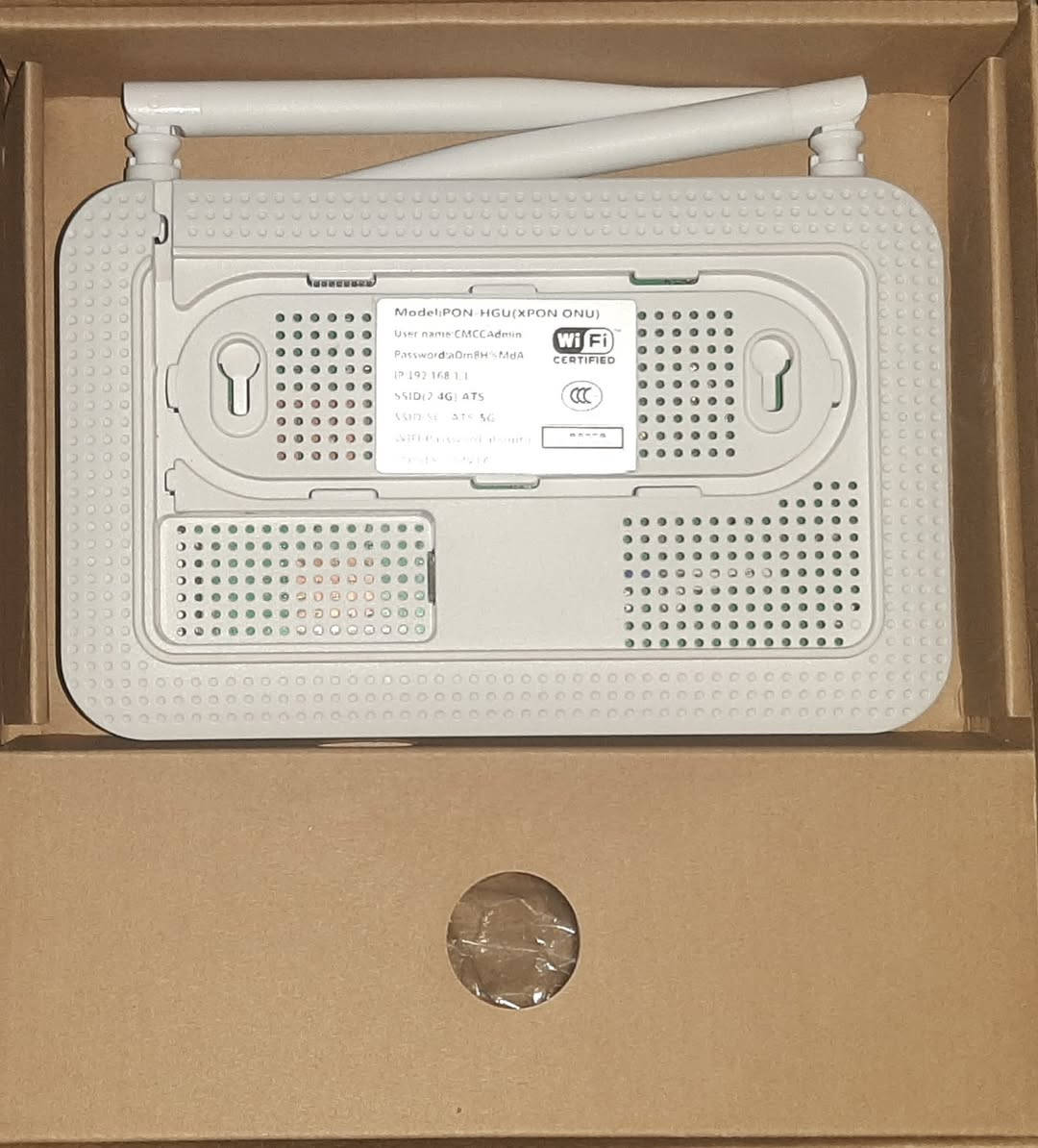 سڵاو ... 
ڕاوتەر....
 بۆ فرۆشتن...
شوێن-کەلار....
...... XPON ONU GE ....
تایبەتمەندیەکانی.. 
۱-بۆ Iq-Online ,Optiq ,بۆ ئەو کۆمپانیایانە ئەبێ کەسیستەمی Fiber Opitc بەکارئەهێنن....
۲-بۆ ئینتەرنێتی نۆرماڵ ئەبێ لەڕێی بەکارهێنانی کێبڵی Lan وەک هێڵەکانی ئایکو،پاشا،زانا،هتد...
....بۆ کڕینی نامە بنێرە..


**إذا كنت صاحب هذا الإعلان وتريد حذفه لأي سبب، رجاءا أرسل رسالة إلى الدعم الفني**